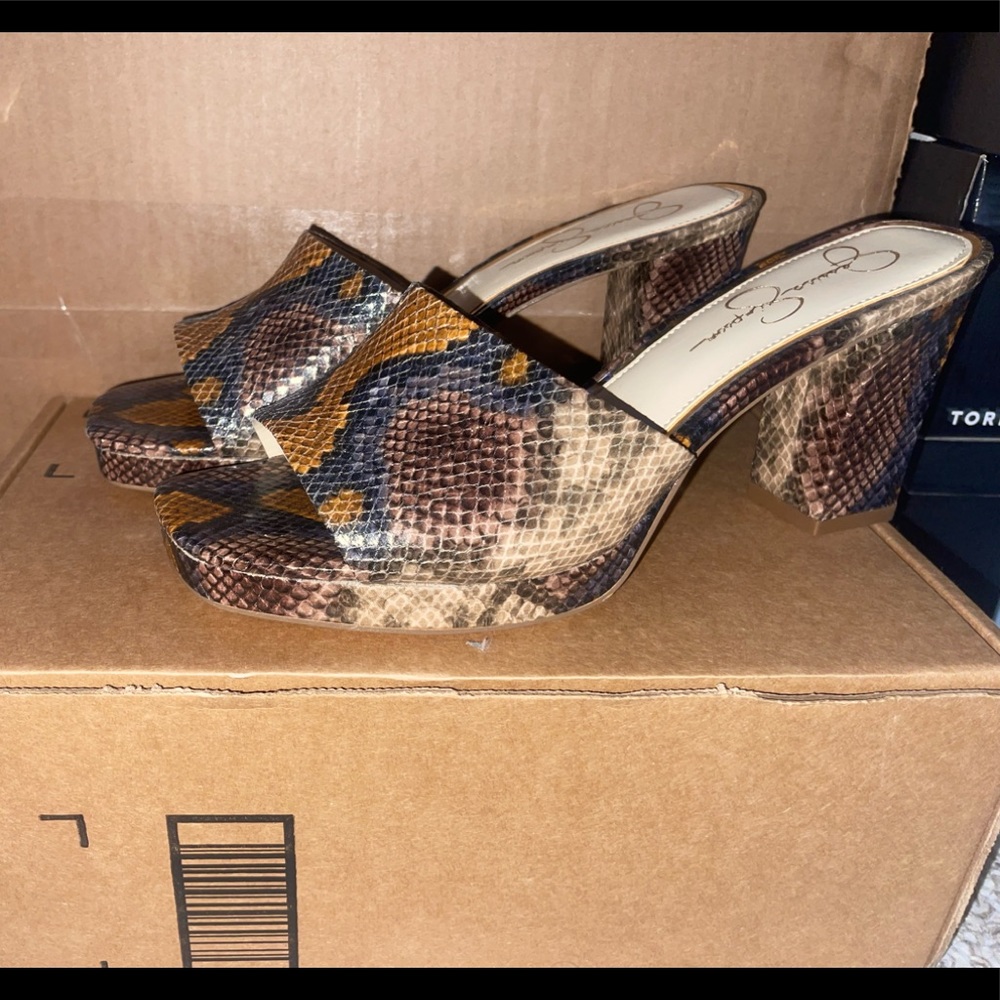 Jessica Simpson snake shoes size 12